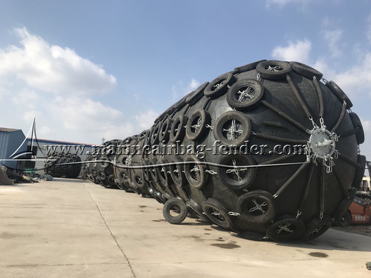 Gemi ve rıhtım koruması için Deniz Pnömatik Kauçuk Fender Bumper 50kpa 80kpa