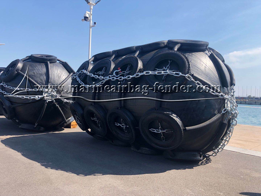 Dia 0.3m-4.5m Deniz Uygulamaları için Gemiler Pnömatik Kauçuk Fender