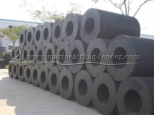 Offshore için Silindrik Deniz Kauçuk Fender Bolted Kurulum