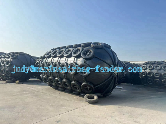 Dock Pneumatik Kauçuk Fender Yüksek Çekiş Gücü Dia 0.3m-4.5m 10 Yıl Tasarım Hayatı